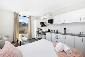 Iron/ironing board, free WiFi, bed sheets