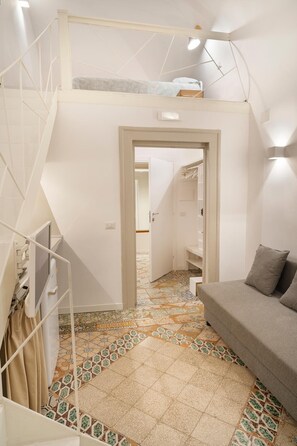 Smart TV - Apartment in the heart of the Historic Center of Naples [Duomo Holiday 2] (Napoli)