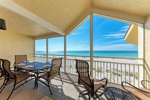 Dining - Top-Floor Gulf Shores Condo w/ Sunset Balcony-By Island Real Estate (Holmes Beach)