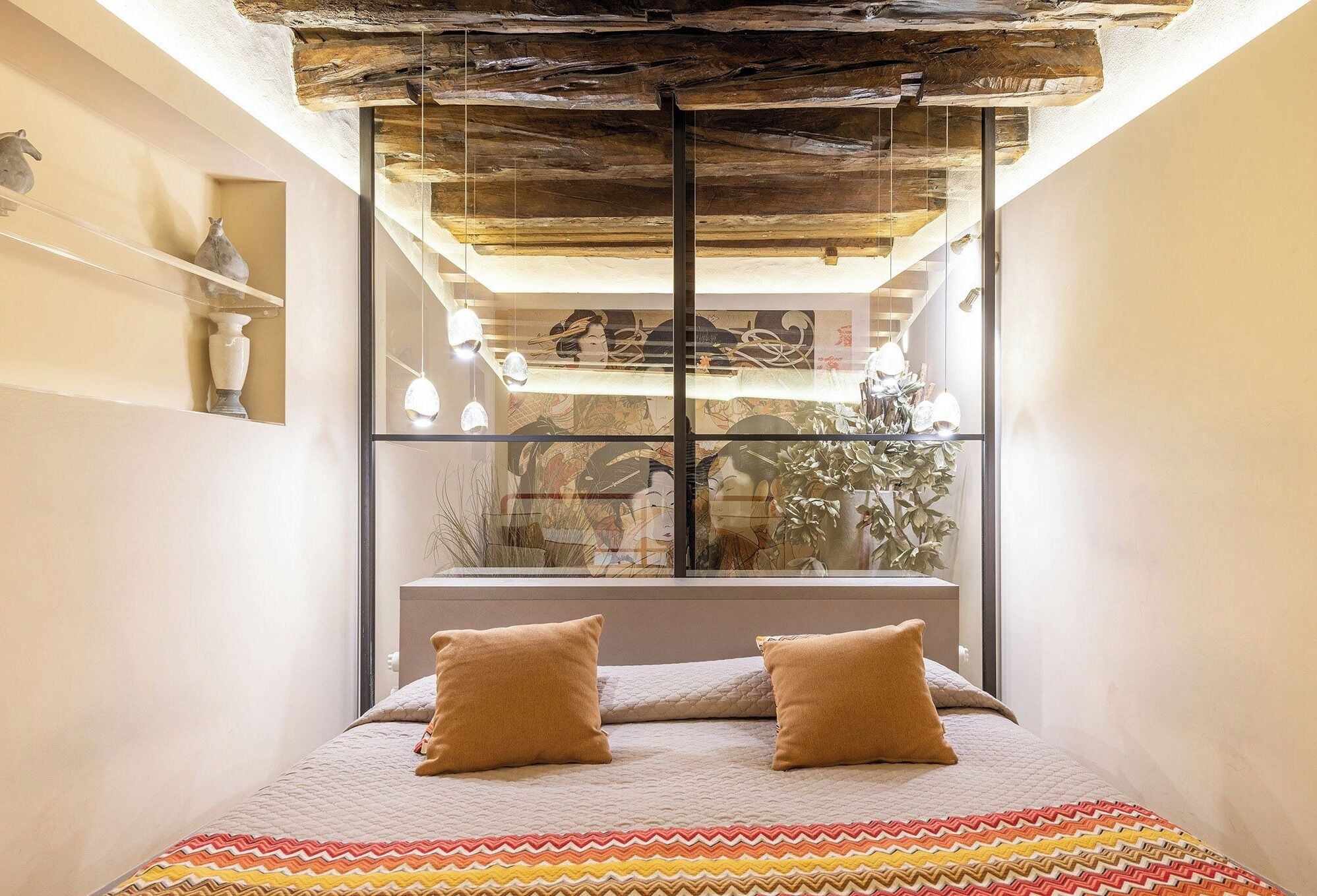 Suite júnior | Escriptori, wifi gratuïta i roba de llit 