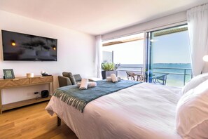 Desk, travel cot, free WiFi, bed sheets - Valinor Beach Studio – Balcony & Sea View (Concarneau)