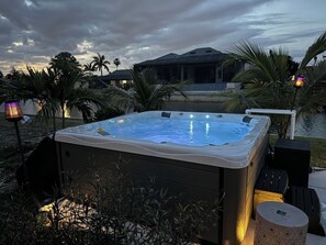 Bain à remous extérieur