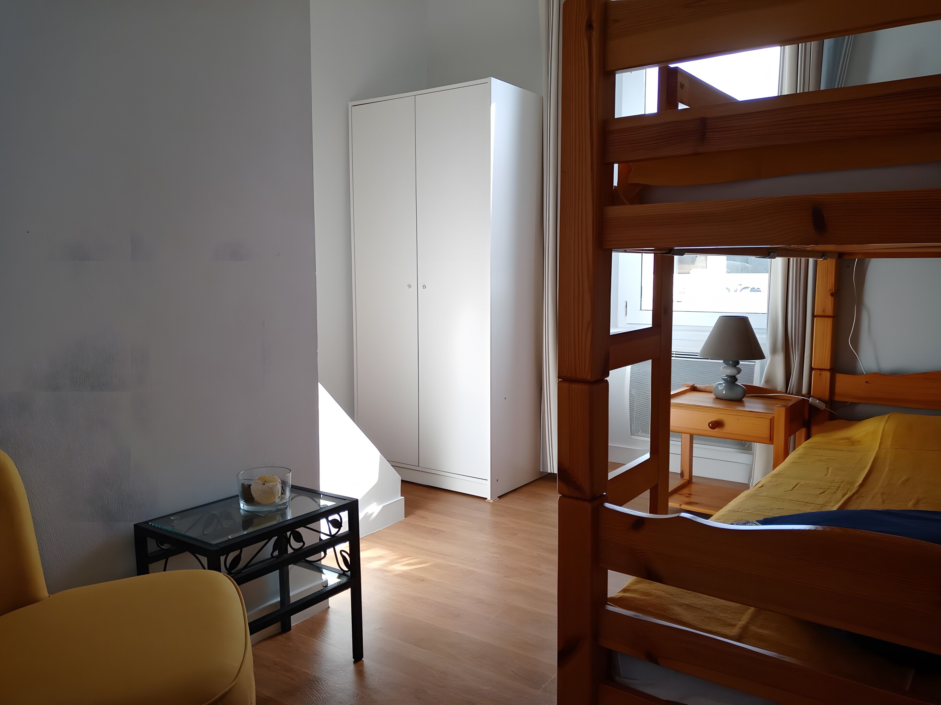 Iron/ironing board, WiFi