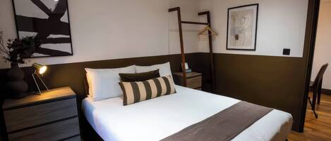 1 室のベッドルーム、客室ごとに異なる装飾、客室ごとに異なるインテリア、WiFi (無料)