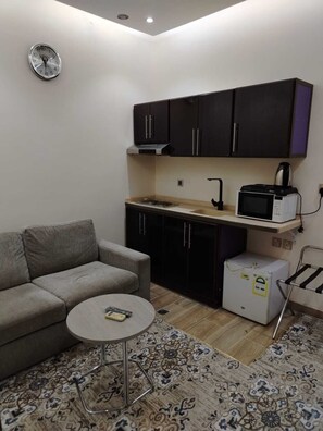 Comfort Double or Twin Room, Park View | Private kitchen