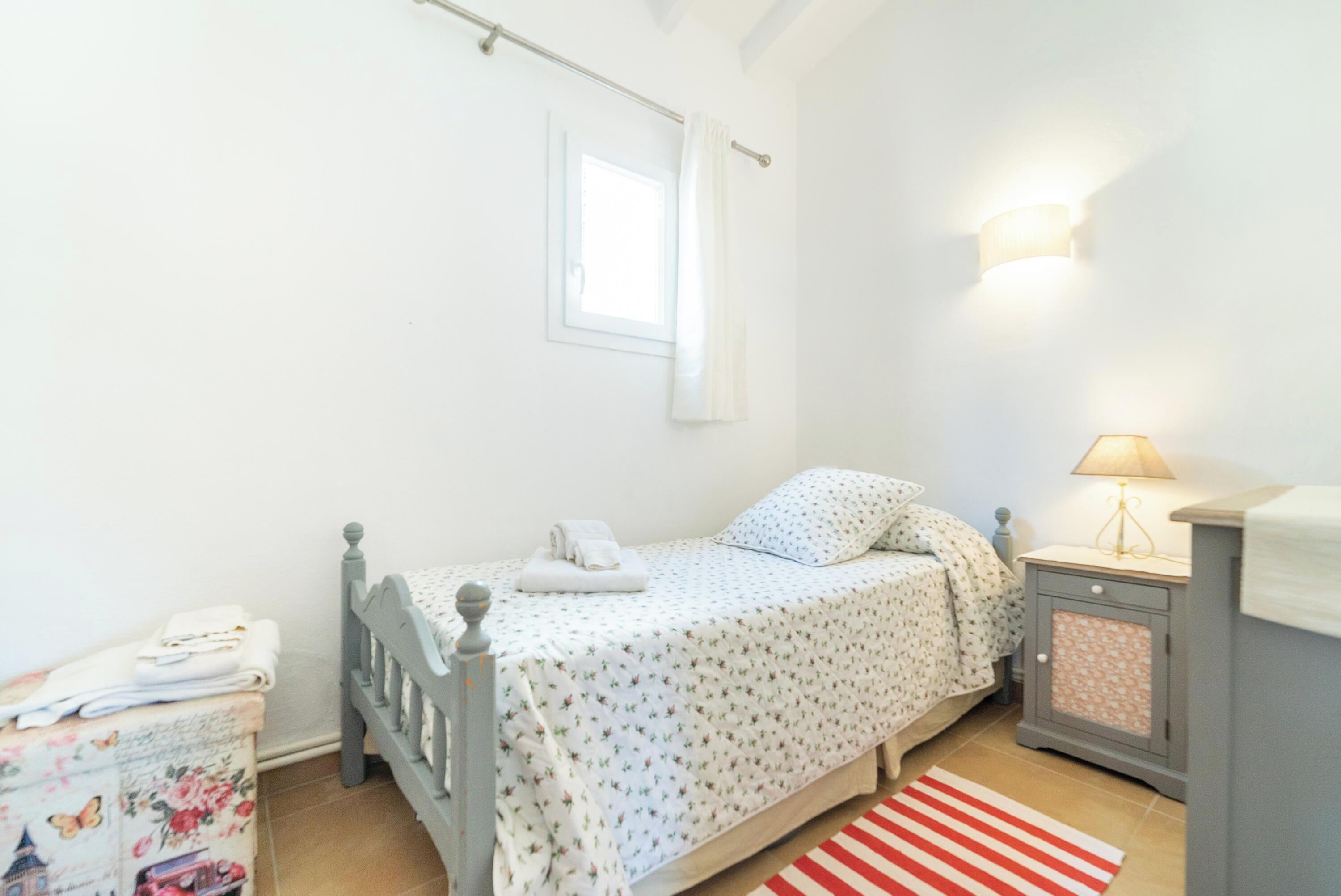 Strykjärn/strykbräda, wi-fi och sängkläder