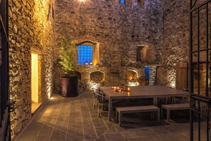 Outdoor dining - San Lorenzo - Luxury Monastery (Umbria)