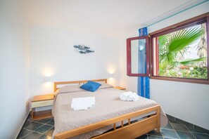 2 室のベッドルーム、アイロン / アイロン台