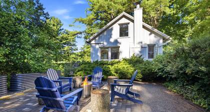 Juniper Presents: 33 Acre Berrywood Farm, 3 Home Retreat with Pool