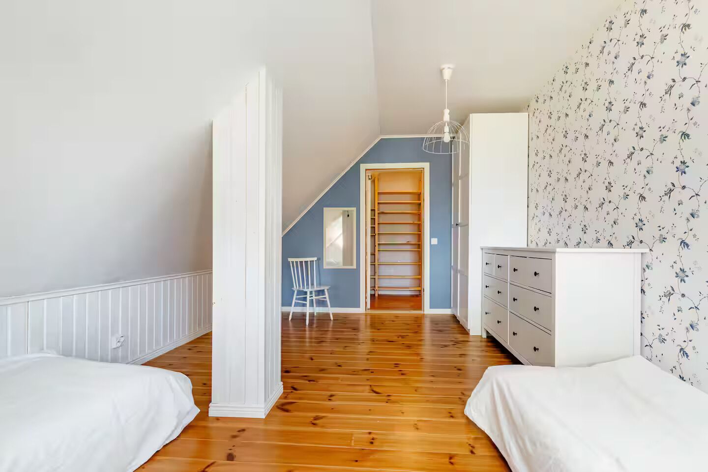 مكواة/لوح كي وواي فاي وملاءات أسرّة