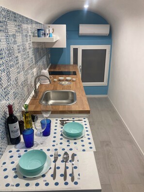 Microwave, stovetop - MARADONA HOUSE IN THE SPANISH QUARTERS (Napoli)