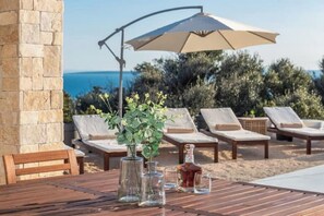 Outdoor dining - Villa Olea (Novalja)
