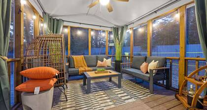 Luxury Marietta Retreat • Hot Tub+Fire Pit+Poker