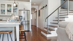 House, Berbilang Katil (Gone Coastal) | Bahagian dalam