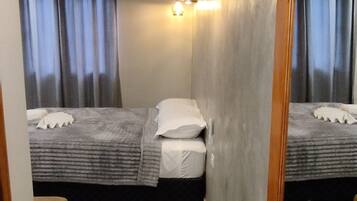 Room, 1 Bedroom, Smoking, Patio | 1 bedroom
