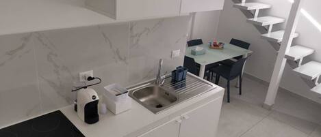 微波炉、烤箱、炉灶