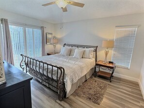 5 bedrooms, desk, iron/ironing board, travel cot