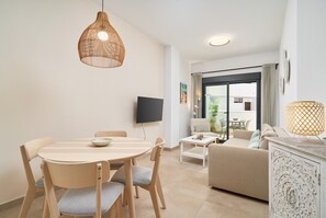 Dining - Apartment 'Building Copenhagen, Nerja' with Shared Pool, Wi-Fi and Air Conditioning (Nerja)
