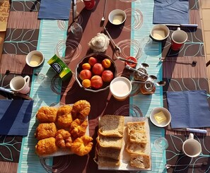 تناول الطعام بالخارج