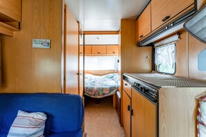 WiFi, bed sheets - Caravan for 2 People Near Anduze (Saint-Sébastien d'Aigrefeuille)