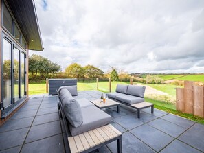 Terrace/patio - Modern lodge on golf course with spa facilities (Blackawton)