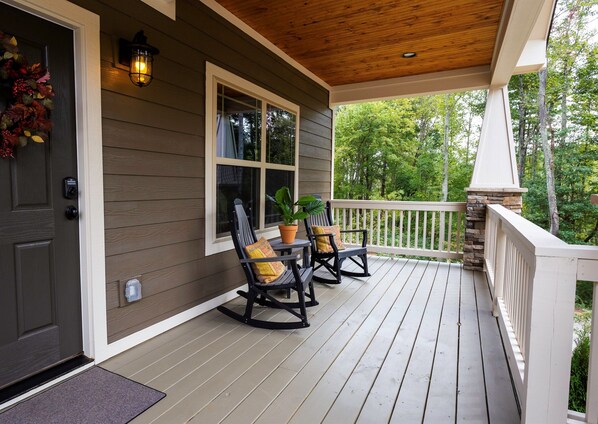 Terrace/patio - Bradford Cottage • Peaceful & Immaculate (Asheville)