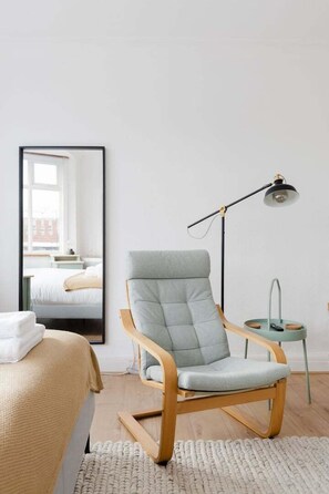 3 chambres, bureau, fer et planche à repasser, accès Internet