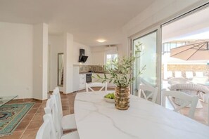 Dining - Villa Ficus (Novalja)
