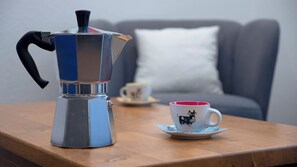 Kaffee und/oder Kaffeemaschine