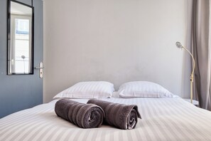 Bügeleisen/Bügelbrett, WLAN, Bettwäsche