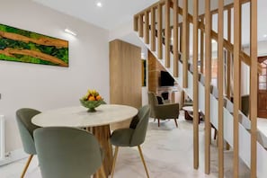 Dining - Think Positive House at Canterbury - Pass the Keys (Canterbury)