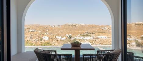 Doppelzimmer, Balkon, Meerblick | Zimmersafe, Schreibtisch, kostenloses WLAN, Bettwäsche