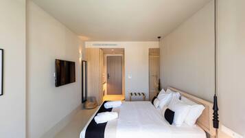 Double Room, Balcony, Sea View | In-room safe, desk, free WiFi, bed sheets