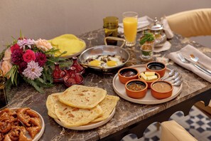 Free daily full breakfast