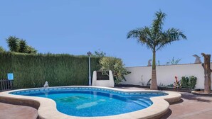 Outdoor pool - House Near the sea With Shared Pool and Parking (Conil de la Frontera)