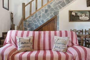 House, Multiple Beds, Pool Access, Pool View (Casa Noelia ) | Interior - House Near the sea With Shared Pool and Parking (Conil de la Frontera)