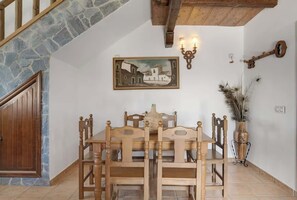 House, Multiple Beds, Pool Access, Pool View (Casa Noelia ) | Dining - House Near the sea With Shared Pool and Parking (Conil de la Frontera)