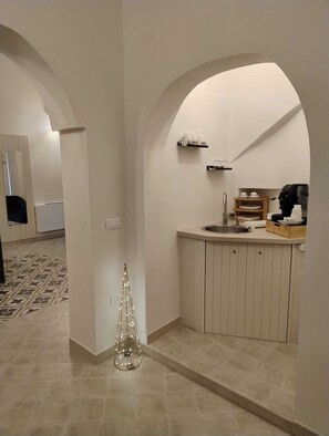 Interior - Refined and comfortable living room where modern meets tradition. (San Vito dei Normanni)