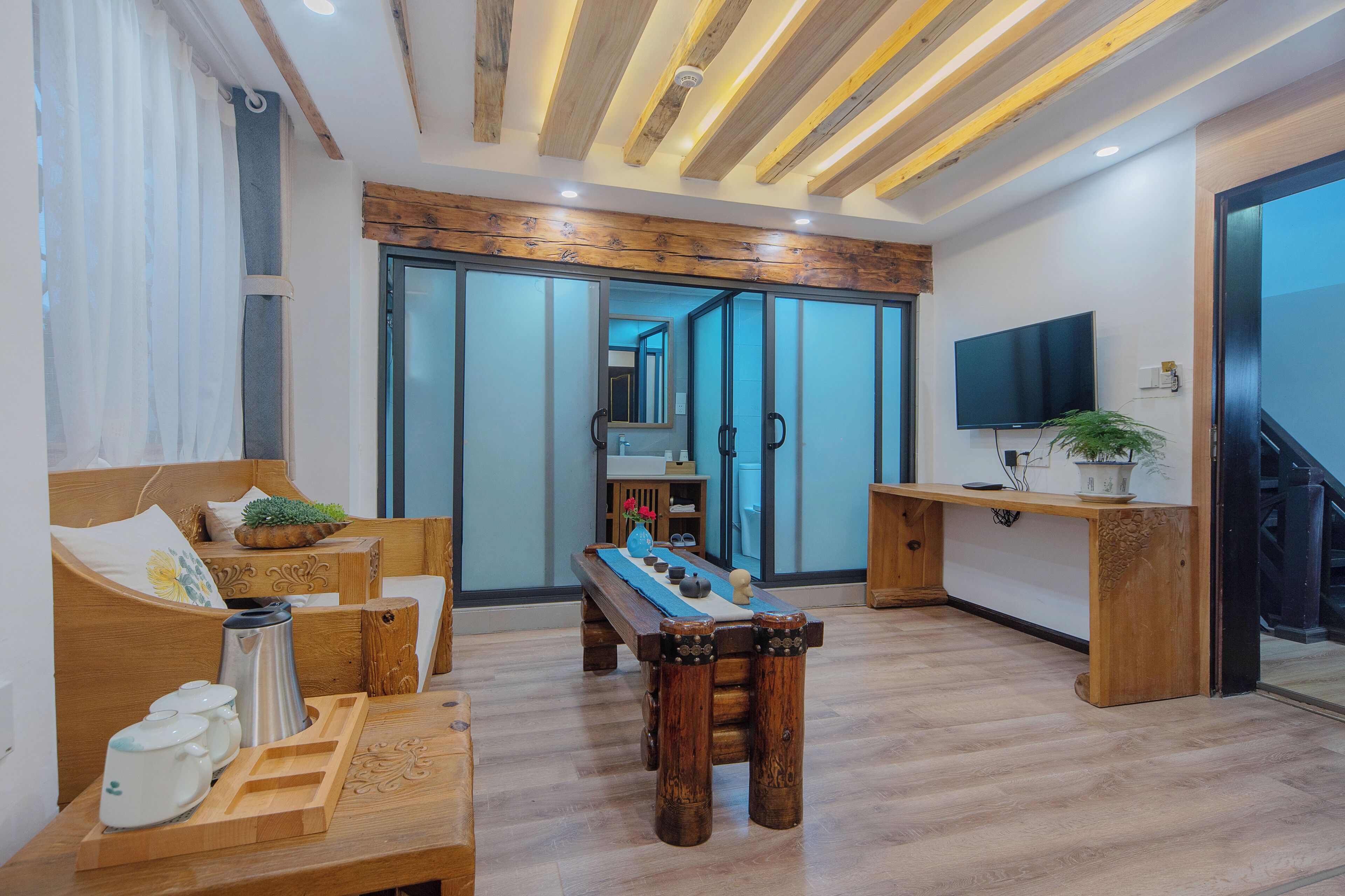 Phòng 2 giường đơn dành cho gia đình, ban công, quang cảnh sân vườn | Truy cập Internet không dây miễn phí 