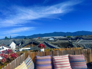 Terrace/patio - Yiyuan Snow Mountain View Historical Naxi House - Lijiang Old Town Mufu branch (Lijiang)