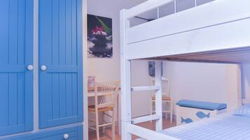 Fer et planche à repasser, Wi-Fi, draps fournis