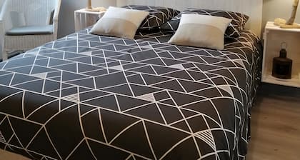 Gästezimmer Les Jonquilles mit Gemeinschaftsgarten und WLAN in Froberville