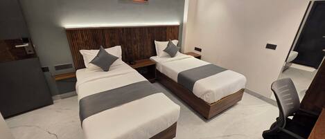 Twin Room, City View | Free WiFi