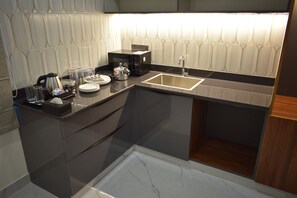 Studio, City View | Free WiFi - SKYVIEW Boutique Hotel (Hyderabad)