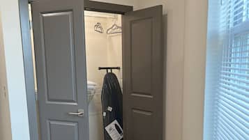 Deluxe Apartment, 1 Queen Bed with Sofa bed, Kitchen, Garden View | Iron/ironing board, free WiFi