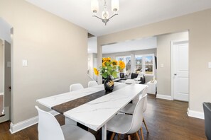 Dining - Luxury 4BR Home w/ Pool Table &Beautiful Kitchen (Elmhurst)