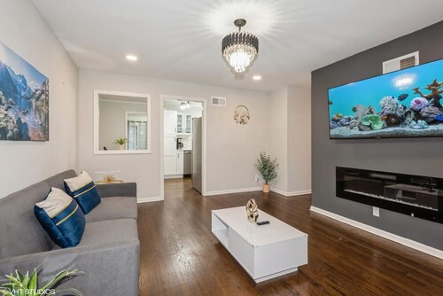 Lovely Elmhurst Ranch • 4 Beds 2 Baths