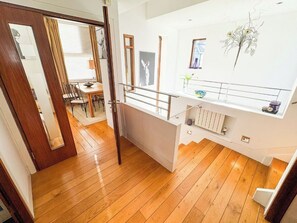 Apartment, 2 Bedrooms | Hallway