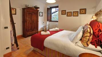 Schreibtisch, Bügeleisen/Bügelbrett, kostenloses WLAN, Bettwäsche