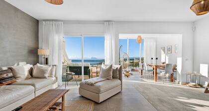 Casa María Luisa: Panoramic terrace, spectacular views of Gibraltar and independent studio